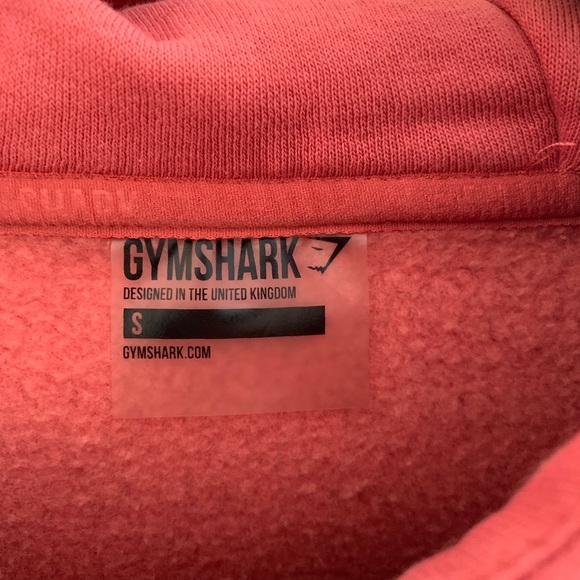 GYMSHARK Repeat Print Crop Pullover in Rose Brick - Picture 8 of 10